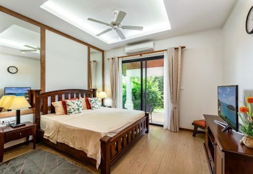 샴페인 풀 빌라 전경 또는 수영장