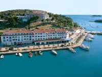 Maistra Select Riva Apartments Hotel a Vrsar