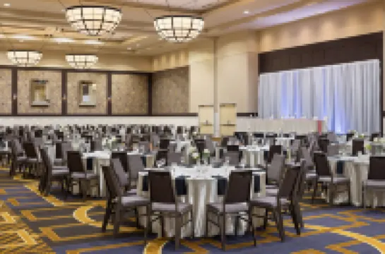 Sheraton Overland Park Hotel at the Convention Center Hotels in Johnson County