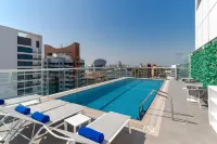 สตูดิโอ M Al Barsha โดย Millennium - สระว่ายน้ำบนดาดฟ้า