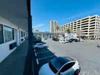 Travelodge by Wyndham Fresno Convention Center Area