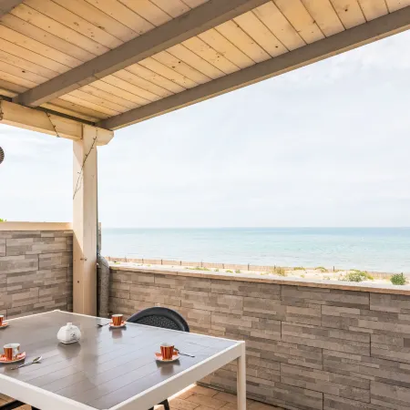 Rome's Beach House 1