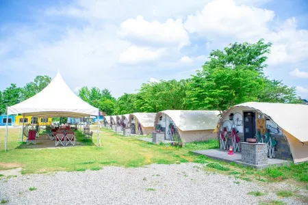 Hapcheon Milky Way Glamping & Caravan Отели в г. Хапчхон