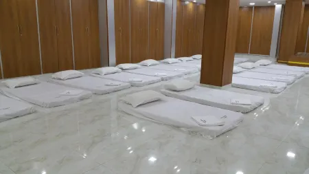 Hotel Srees Отели рядом с достопримечательностью «Dsit,collage,samayapuram,trichy»