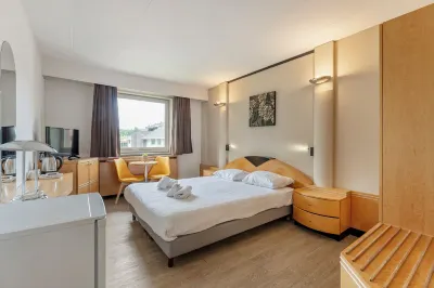 Sleep & Go Brussels South Hotel dekat Les Zievereirs