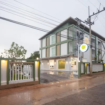 LESTERLAND Serviced Apartment Hotels near Wat Muen Wai