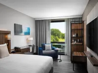 Courtyard Amsterdam Airport Hotels near Haarlemmermeerse Bos