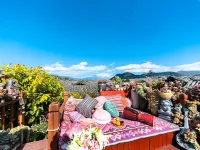 Floral Hotel· Yuebanwan | Coffee & Adorable Pets·Sunlit Golden Mountains·Designer Courtyard Hotel Hôtels à : Lijiang