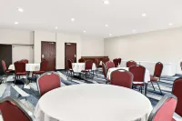 Comfort Suites Southfield-Detroit Hotels in Southfield
