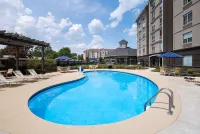 La Quinta Inn & Suites by Wyndham Greensboro NC - 2-Star