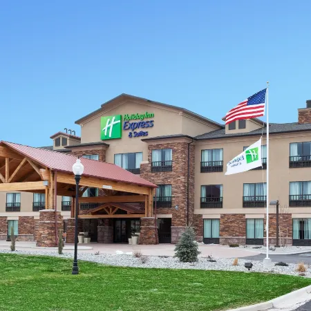 Holiday Inn Express & Suites LANDER by IHG