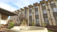 Shosh Apartments