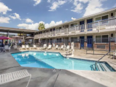 Best Western Shadow Inn Hotels in Woodland