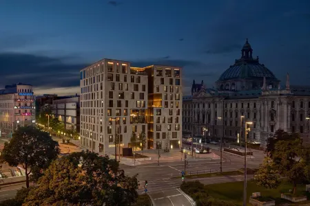 Koenigshof, a Luxury Collection Hotel, Munich Отели рядом с достопримечательностью «Университет Людвига-Максимилиана»