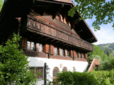Tree-Tops, Chalet Hotels in Gstaad