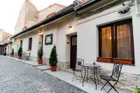 Galeria Grafit Apartments Hotels in Sura Mare