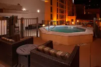 Courtyard Memphis Downtown - 욕조