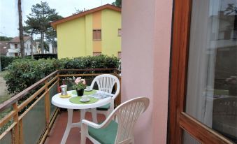 Flat in a villa surrounded by a garden