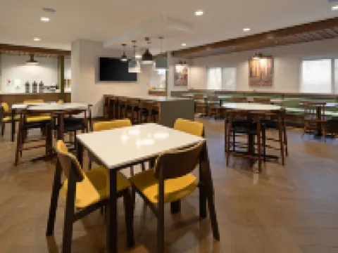 フェアフィールド バイ マリオット イン & スイーツ シアトル シータック エアポート シータックのホテル