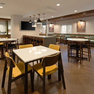 Fairfield Inn & Suites Seattle Sea-Tac Airport