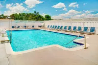 Four Points by Sheraton Philadelphia Airport - Rooftop Pools
