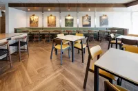 Fairfield Inn & Suites Tampa Wesley Chapel - breakfast