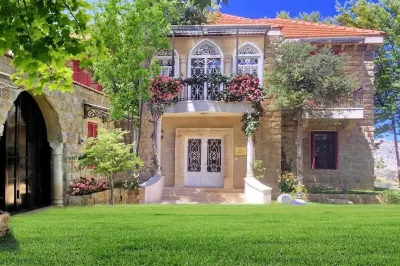 Laklouk 1808 lodge by Hansa Hotels near Gibran Museum