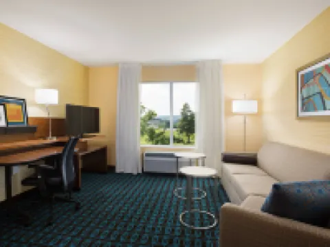 Fairfield Inn & Suites Belle Vernon Hotels in Rostraver