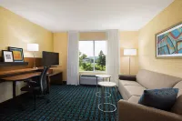 Fairfield Inn & Suites Belle Vernon Hotels in Rostraver