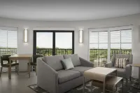 Homewood Suites by Hilton Jacksonville Downtown-Southbank فنادق في جاكسونفيل