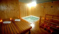 Hotel Villa Cheli - Kylpyammeita