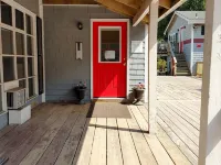 BInnekill Chill Apt 4, in the Village of Margaretville in the Catskill Mountains Hotels in Middletown
