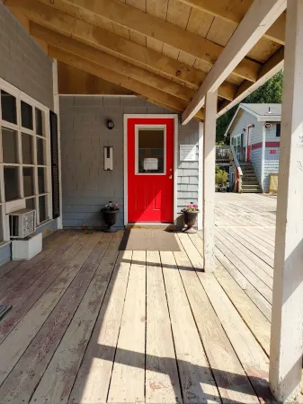 BInnekill Chill Apt 4, in the Village of Margaretville in the Catskill Mountains