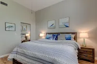 2 Bedroom Golf Course View, Near the Beach!