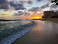 Wake up in paradise with a touch of Hawaiian rainbow