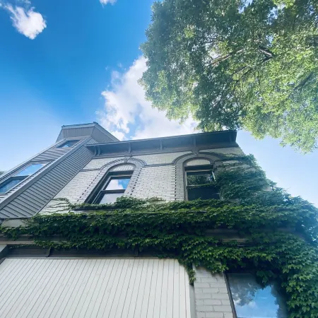 Schlitz Castle: Huge 5BR/4BA Sleeps 12 w/ Double Kitchens & Living Rooms