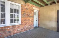 Charming Loverbirds Nest.  Steps from Sunkissesd Tybee Beach Pier and Pavilion