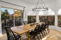 Uptown Sparks - 5Br 5BA Wow Views! Heated Pool, Spa, GamesRm, Walk into Town