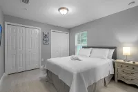 Lovely Newly built condo centrally located in TPA