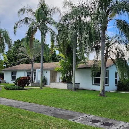 Private Apartment Miami Kendall near Zoo, The Falls Mall, and Miami Dade College