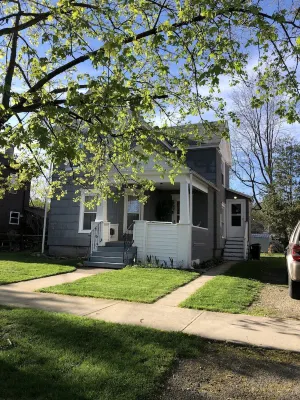 Historic apt. In the centre  of Elmira Heights