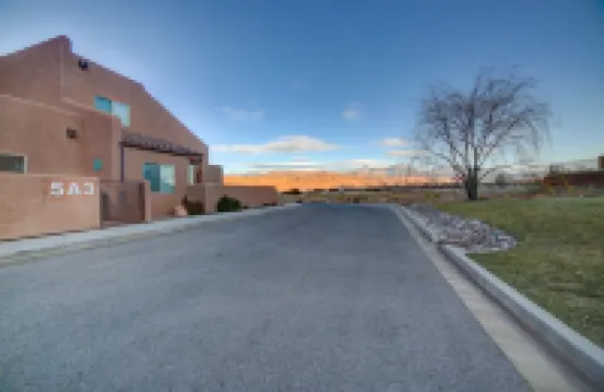 Desert Solitude Rim Vista 5A3