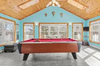 Lakeview-Hot Tub-Pool Table-Poker Table-ArcadeGame: Harmony Lakeview Haven