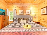Private retreat with Nature at its best! Hot Tub, Lake & ski, Arcade & Games. Hotels in Garrett County