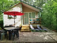 Chalet Proche D'un Lac Idéalement Situé Pour Découvrir la Corrèze et la Dordogne - 小木屋