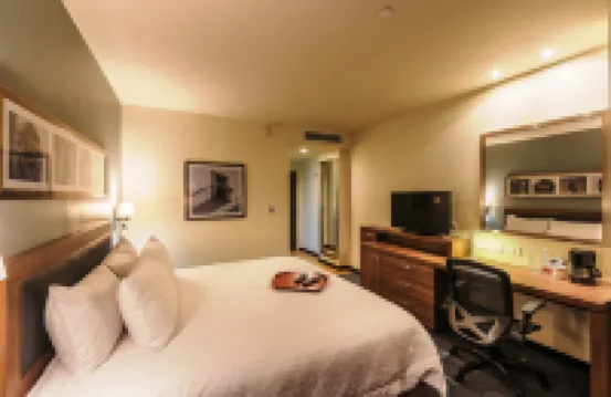Hampton Inn & Suites by Hilton Salamanca Bajio