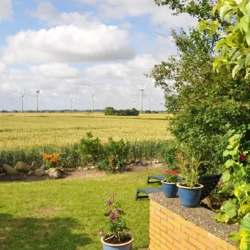 On the Wildly Romantic Natural Beach, Enchanting View, Cozy with Stove, Sauna