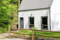 Tranquil creek side retreat