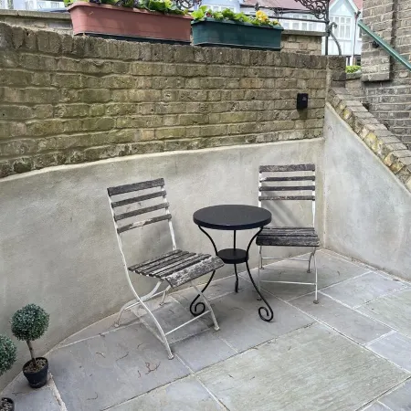 Beautifully Appointed One Bed Apartment. Near Richmond Park, and Kew Gardens