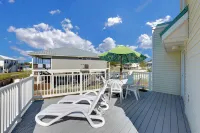 100 Steps to the Gulf -Soaring Ceilings, Beams, Contemp, Free Lighthouse Passes